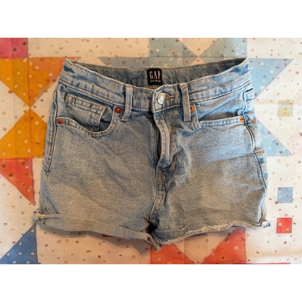 Gap Denim Mom Jean Shorts Light Wash High Waisted Raw Hem Size 10